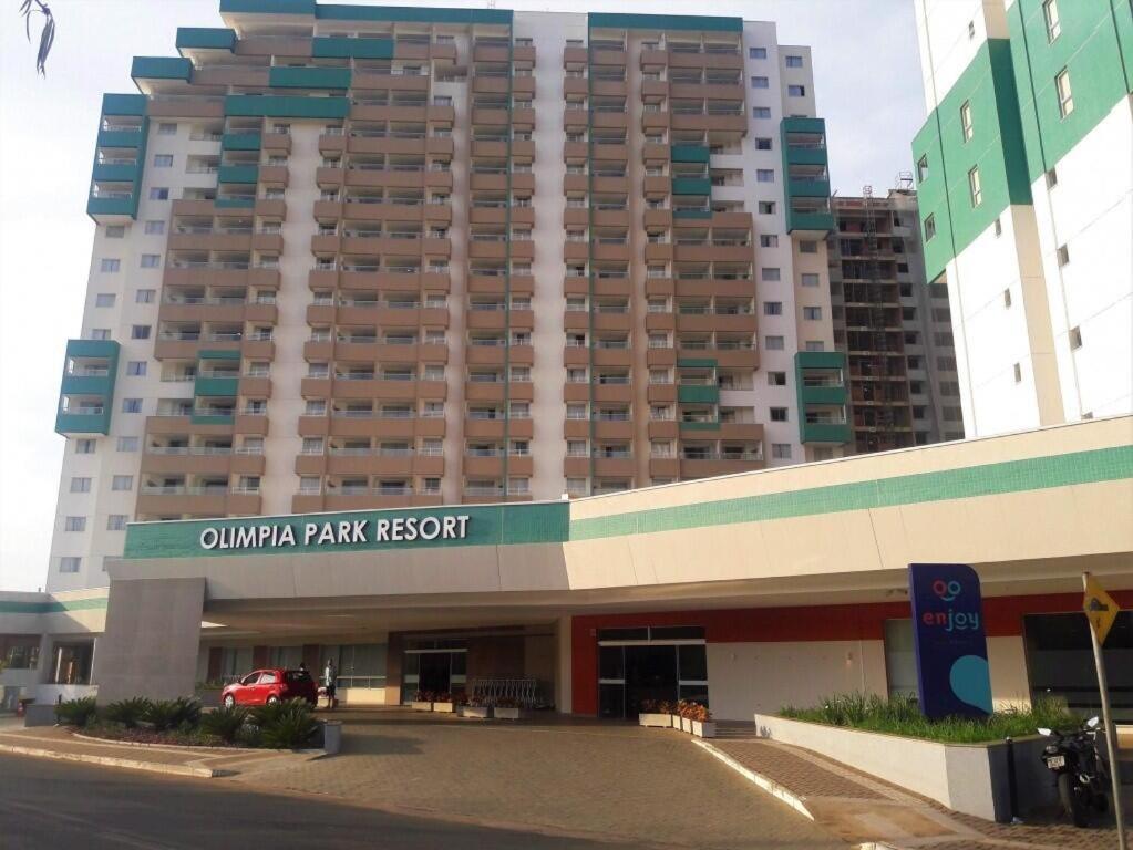 Olimpia Park Resort - 100M Do Parque Thermas Dos Laranjais Εξωτερικό φωτογραφία